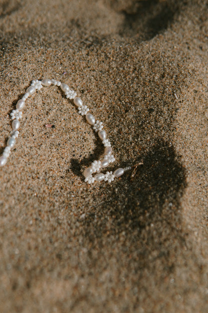 Surf & Stone Daisy Bracelet